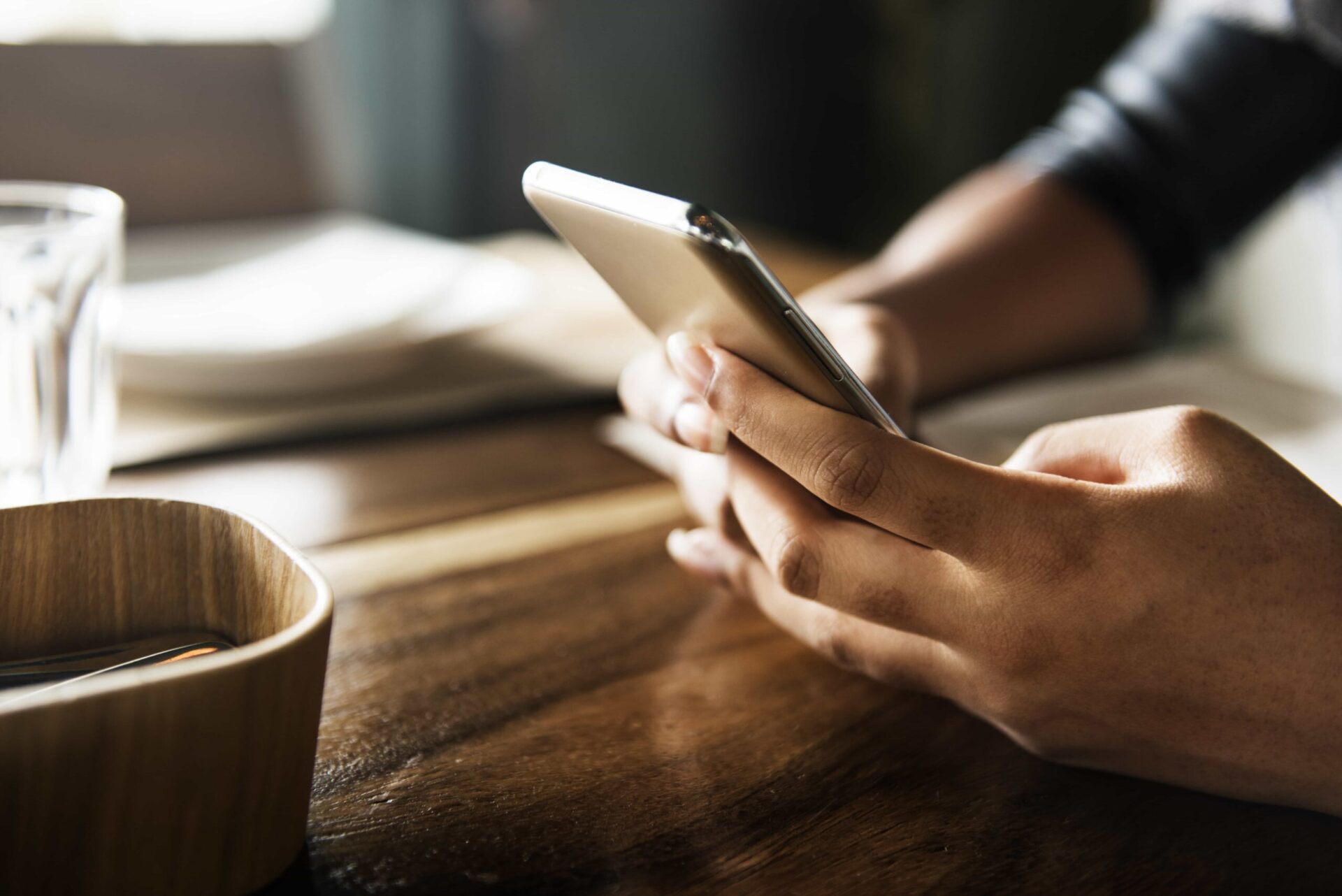 internet-technology-digital-connection-concept-2023-11-27-05-11-40-utc